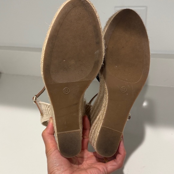 LOFT Black and Tan Espadrille Sandals. Size 8.5 - Picture 7 of 9